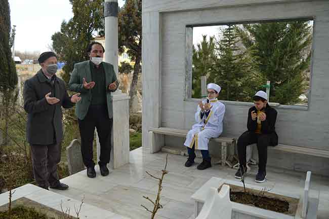 Hafızlığa başlarken korktuğu, ancak daha sonra alıştığı dile getiren Karaaslan hafızlık okumak diğer arkadaşlara da moral verdi. Karaaslan, “Açık söyleyeyim, ben hafızlığımı bitiremem diye korkuyordum. Ama babamın ve hocalarımın yardımıyla hafızlığı bitirdim. Yapmak isteyenlere tavsiyem şudur, yapın hiçbir şeyden korkmayın” dedi.