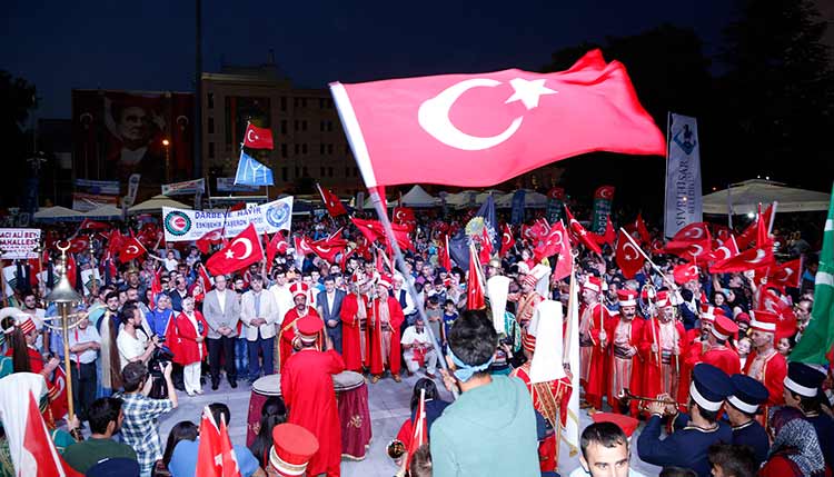 Eskişehir'de demokrasi nöbeti