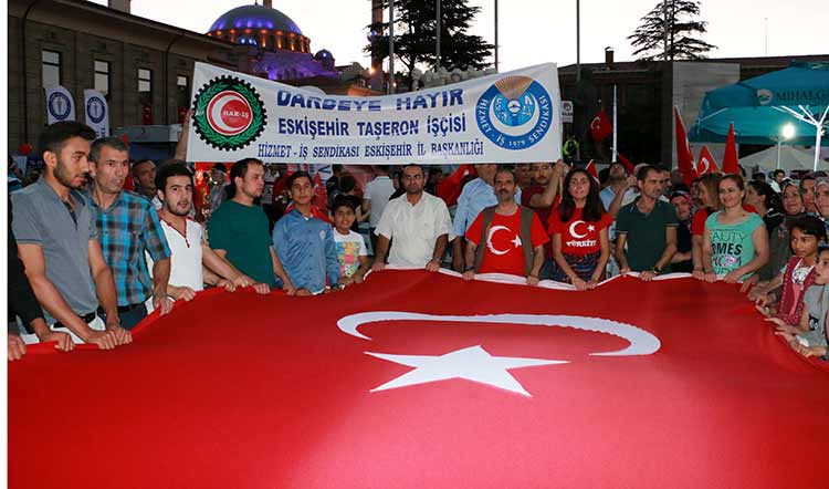 Eskişehir'de demokrasi nöbeti 8'nci gününde