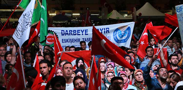 Eskişehir'de demokrasi nöbeti 8'nci gününde