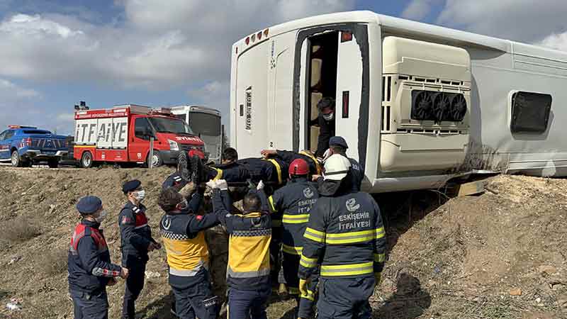  Kaza sonrası olay yerine çok sayıda itfaiye, 112 Acil Servis, jandarma ve polis ekibi sevk edildi.