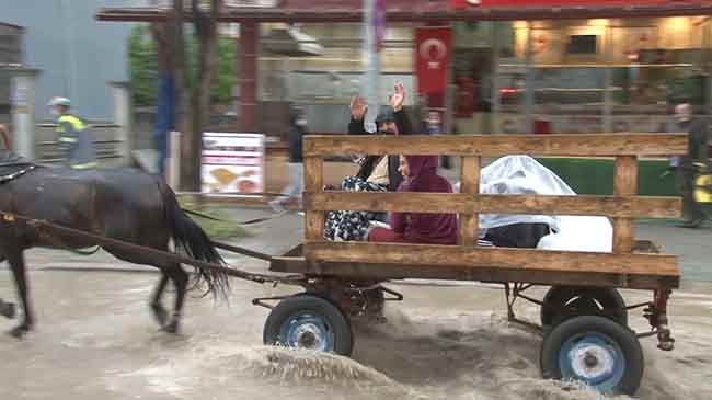 Meteoroloji Genel Müdürlüğünden alınan bilgilere göre Eskişehir’de yağışlar Çarşamba gününe kadar devam edecek.