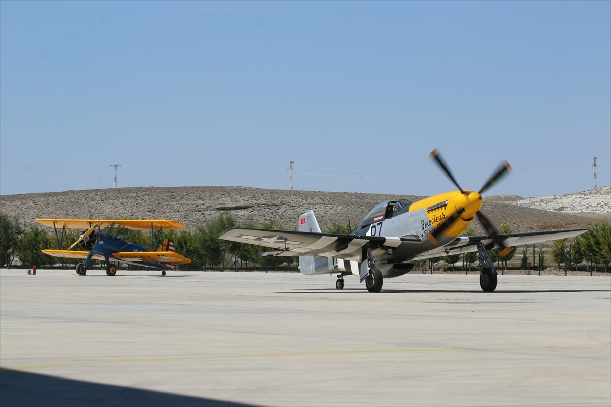 "Sivrihisar Hava Gösterileri 2023"de Türk Yıldızları ve akrobasi pilotu Semin Öztürk Şener'in yanı sıra 40'ı aşkın pilot 37 hava aracıyla gösteri yapacak. 