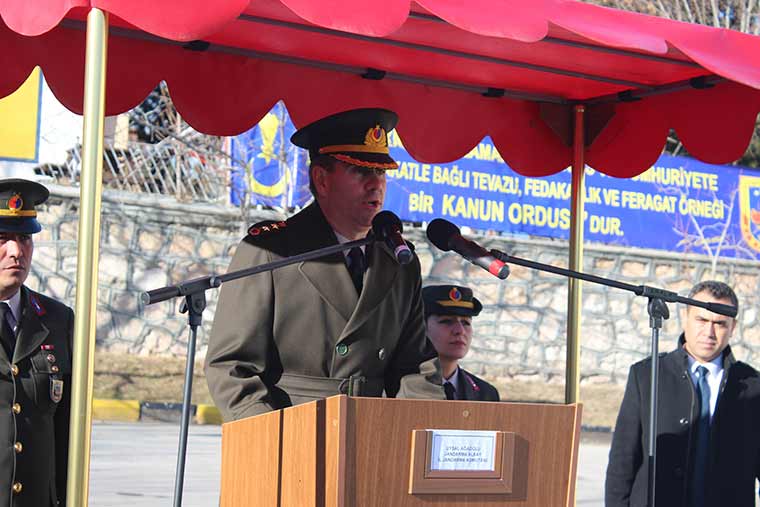 Eskişehir İl Jandarma Komutanlığında görevli 365’inci kısa dönem 80 er için yemin töreni düzenlendi. 