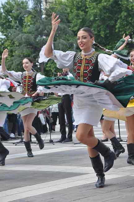 Eskişehir Sivrihisar Belediyesi tarafından düzenlenen Uluslararası Nasreddin Hoca Kültür ve Sanat Festivali’ne Eskişehir Korteji ile start verildi. Vilayet Meydanı’nda başlayan gösteriler ve kortej yürüyüşü renkli görüntülere sahne oldu