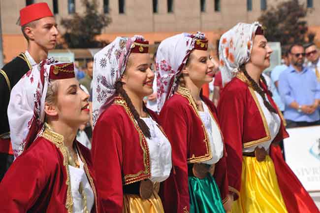 Eskişehir Sivrihisar Belediyesi tarafından düzenlenen Uluslararası Nasreddin Hoca Kültür ve Sanat Festivali’ne Eskişehir Korteji ile start verildi. Vilayet Meydanı’nda başlayan gösteriler ve kortej yürüyüşü renkli görüntülere sahne oldu