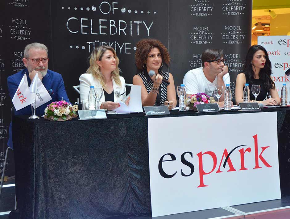 Espark Alışveriş Merkezi, Eskişehir’de ‘Model of Celebrity’ jüri ekibini konuk etti. 