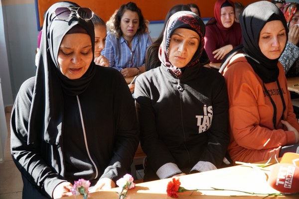 Velilerden Arzu Öznur da Burcu Öğretir'in, soyadı gibi kendine yakışan bir insan olduğunu vurguladı.