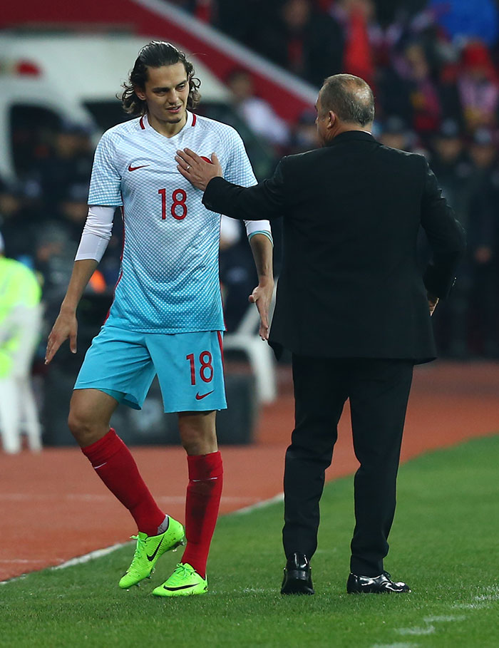 Türkiye A Milli Futbol Takımı, hazırlık maçında Eskişehir'de Moldova'yı konuk etti. Yeni Eskişehir Stadı'nda oynanan karşılaşmayı Türkiye, 3-0'lık skorla kazandı.