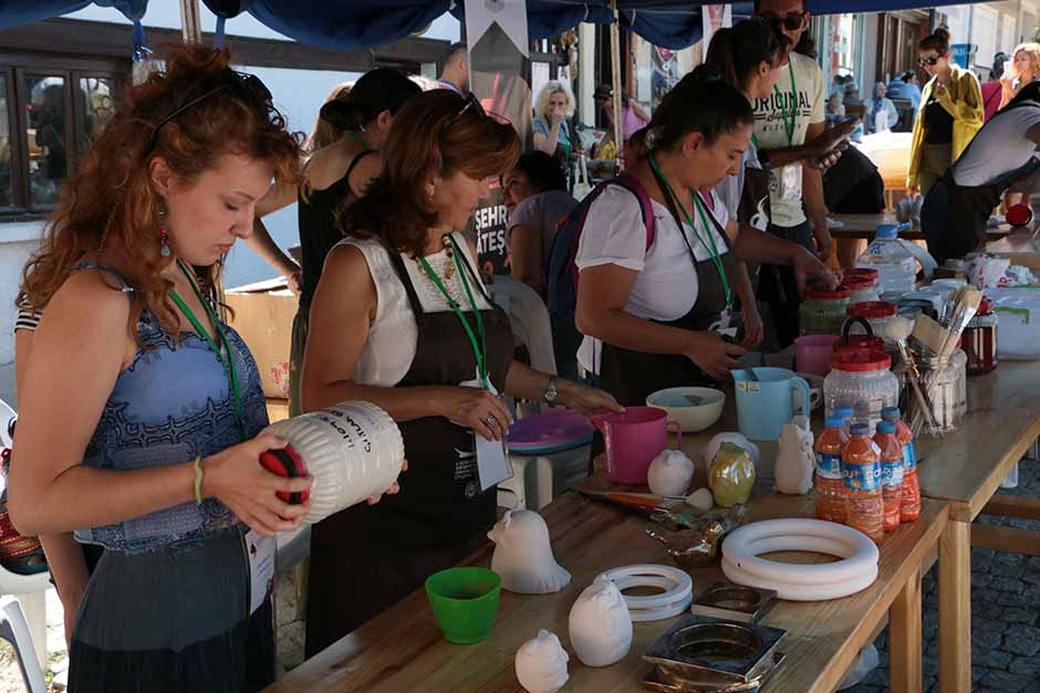 Eskişehir merkez Odunpazarı ilçe belediyesince gerçekleştirilen "Şehrin Ateşi" temalı 2. Uluslararası Eskişehir Odunpazarı Seramik Pişirim Teknikleri Çalıştayı başladı. 