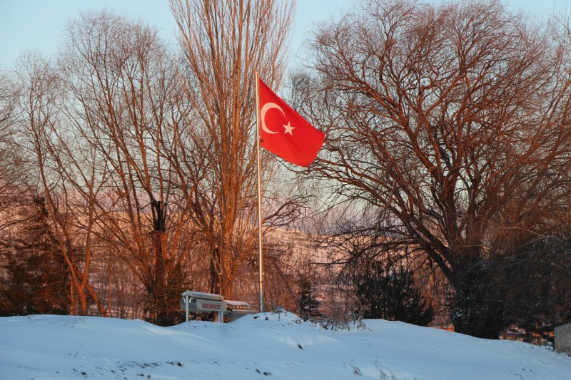 Eskişehir’i önceki gün etkisi altına alan kar yağışı kartpostallık manzaralar ortaya çıkardı. 