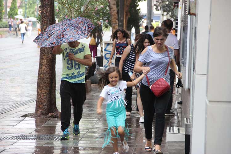 Eskişehir'de şiddetli yağış