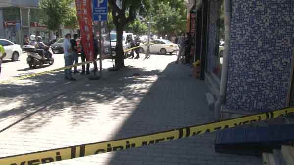 Ekipler, firari şahsın kaçış güzergahını güvenlik kameraları ve şehir polis kameraları üzerinden araştırıp, olaya tanıklık eden kişilerin ifadelerini aldı.