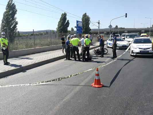 Ayrıca meydana gelen trafik kazasında hayatını kaybeden Onur Tez’in kafasında kask olduğu ve kaskın parçalandığı da olay yeri inceleme ekipleri tarafından belirlendi.