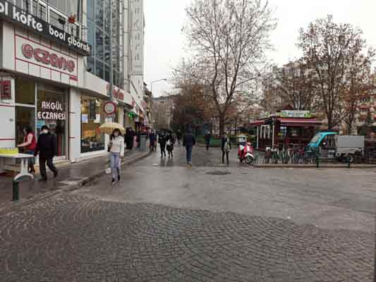 Öte yandan meteorolojiden alınan bilgiye göre, yağışın akşam saatlerine kadar süreceği öğrenildi.