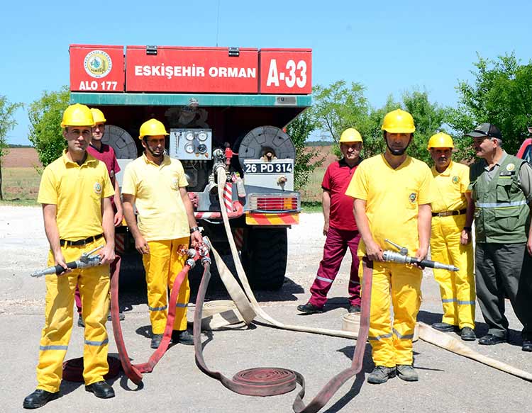 Eskişehir'de, Kocakır mevkisinde yapılan orman yangını tatbikatı, gerçeğini aratmadı. 