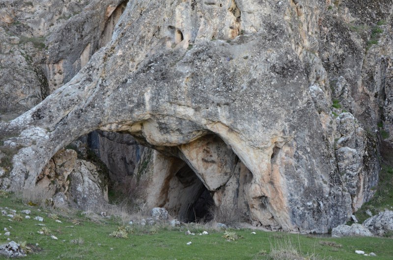 Eskişehir'de bulunan Düden Mağarası, doğal güzelliğiyle keşfedilmeyi bekliyor. 