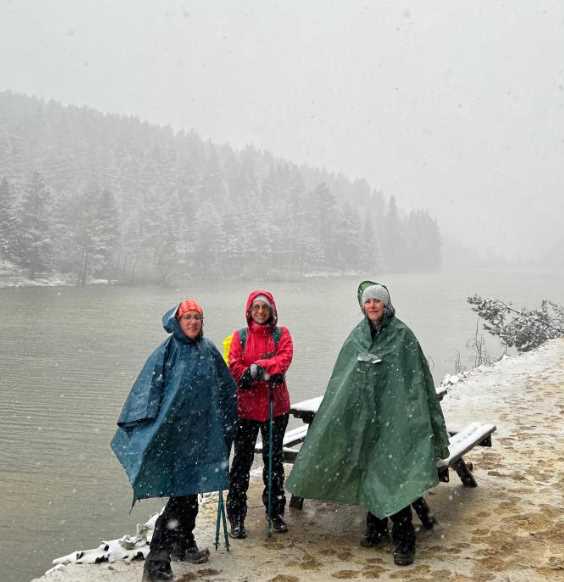 Eskişehirli doğa yürüyüşü tutkunları Bilecik Pazaryeri’nde bulunan orman içeresinde temiz hava eşliğinde engebeli arazide 13 kilometrelik yol kat etti.