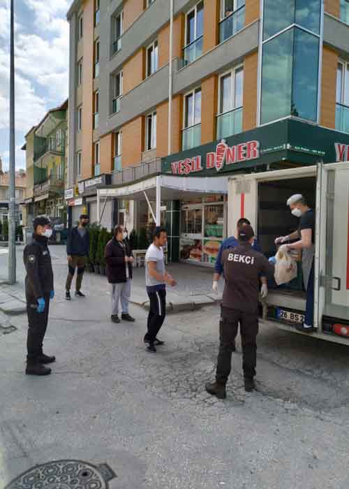 ...El değmeden üretilen ve poşetlenen Halk Ekmeğimiz Kalabak Suyumuz ile yarın da sizlere ulaşacak!... 