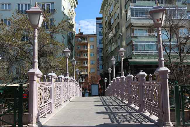 Eskişehir’de Mahalli İdareler Genel Seçimleri sebebiyle Çarşı ve Adalar bölgesi adeta sessizliğe gömüldü. 