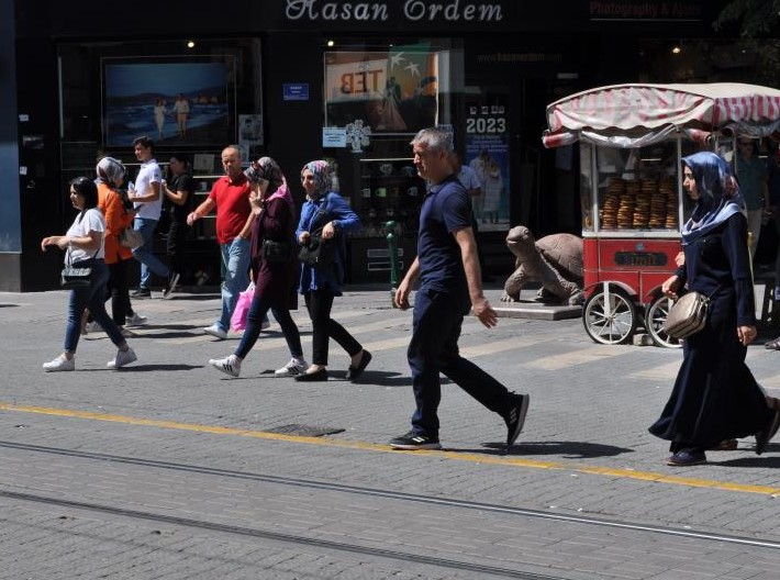 Konuyu değerlendiren bazı vatandaşlar Eskişehir’in halkının çok sempatik olduğunu ifade ederken, çoğu vatandaş araştırma sonucunu doğru bulduğunu aktardı.