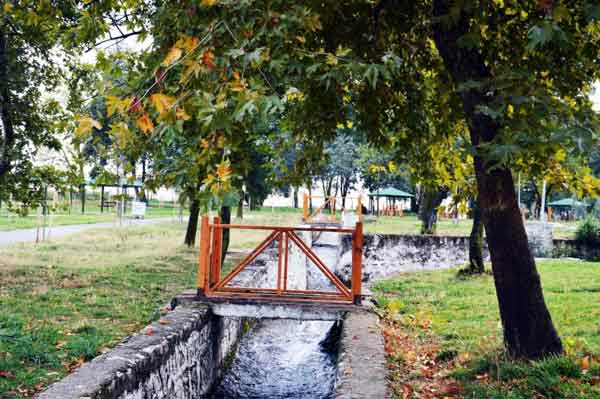  Sakarya nehrinin doğduğu, su altında da muazzam bir görsel şölenin sunulduğu, her mevsimin bir başka güzel olduğu Sakarbaşı’na herkesi bekliyoruz” dedi.