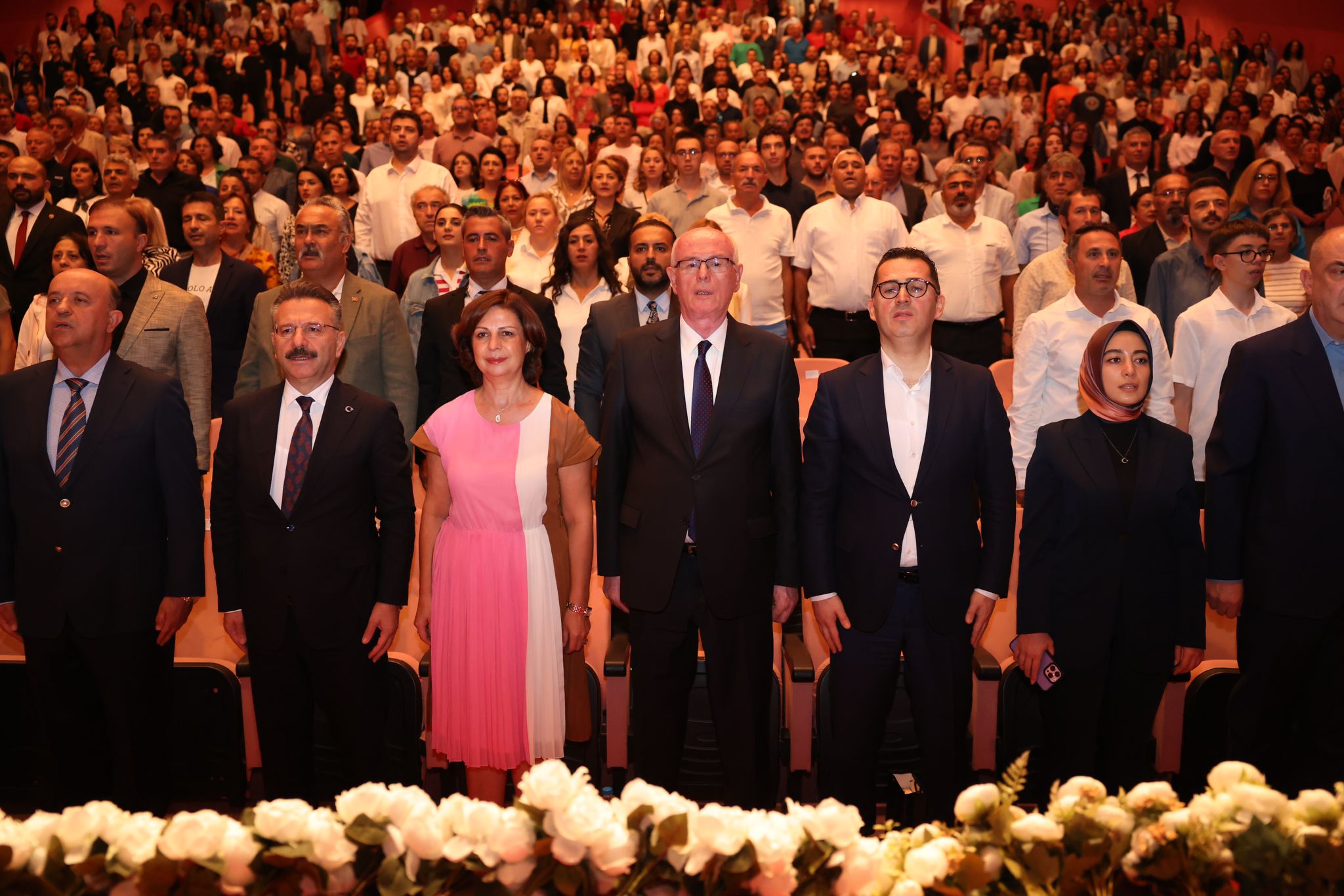 Eskişehir’in Atatürk’ün başkentine giden kültür yolu üzerinde bulunduğunu ifade eden Ortaylı, Eskişehir’in İstanbul ile Anadolu arasında sağlam bir kültür yolu olduğunu kaydetti. Söyleşiye “İşgal yıllarında Eskişehir ve Eskişehir’in işgalden kurtuluşu” konu başlığı ile devam eden Ortaylı, Eskişehir’in 19. Yüzyılda merkeze bağlı bir sancak olduğunu söyledi.