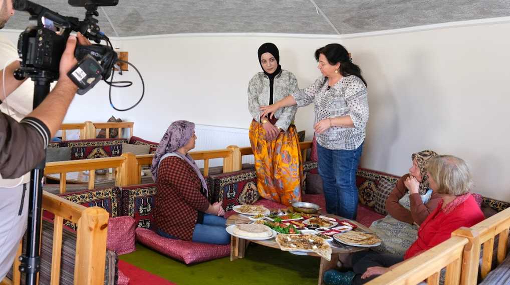 Eskişehir’in Sivrihisar ilçesi tarihi zenginliğinin yanında eşsiz gastronomisiyle de ulusal medyanın dikkatini çekiyor. Sivrihisar Belediye Başkanı Hamid Yüzügüllü liderliğinde başlatılan girişimler sayesinde ilçenin kültürel zenginliği ulusal medya aracılığı ile tanıtılıyor.  