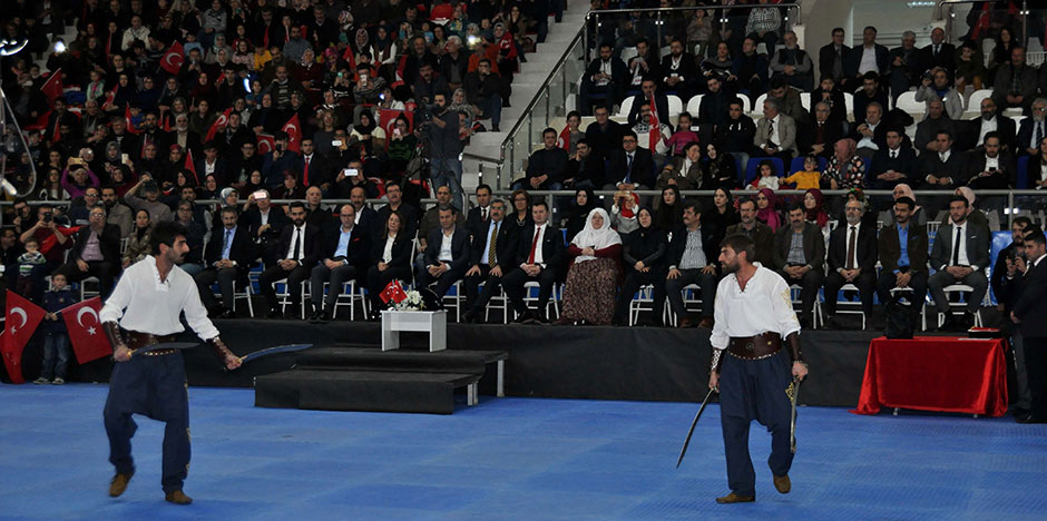 Kültür ve Turizm Bakanlığının katkılarıyla Odunpazarı Sosyal Kültür ve Gelişim Derneğince kurulan "Sultanönü Sancağının Mehteran Sesi" adlı mehteran takımının tanıtımı yapıldı.