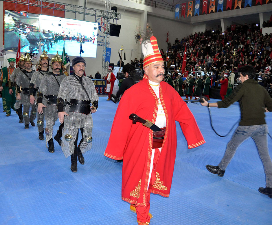 Kültür ve Turizm Bakanlığının katkılarıyla Odunpazarı Sosyal Kültür ve Gelişim Derneğince kurulan "Sultanönü Sancağının Mehteran Sesi" adlı mehteran takımının tanıtımı yapıldı.