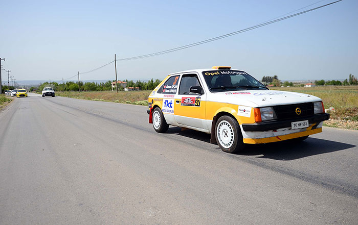 Eskişehir Otomobil ve Motorsporları Kulübü (ESOK) tarafından organize edilen Türkiye Ralli Şampiyonası'nın ilk ayağı olan "Rally Phrygia 2018" başladı.