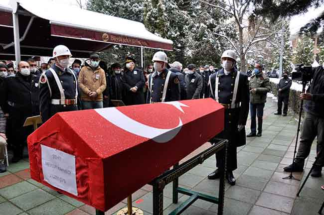 Eskişehirli Gara şehidi Uzman Çavuş Mevlüt Kahveci, öğle namazına müteakiben son yolculuğuna uğurlandı