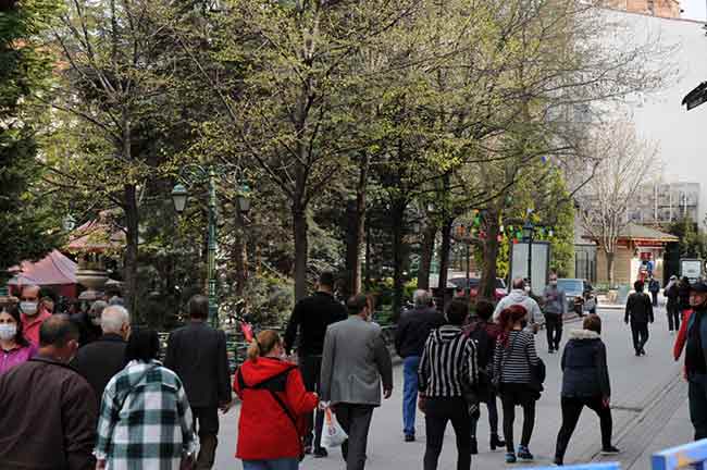 Yeni tip korona virüs Kovid-19’a karşı alınan önlemler kapsamında vatandaşların evde kalmaları yetkililer tarafından sürekli tekrarlanıyor. 