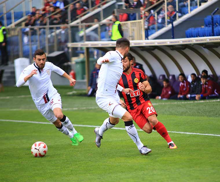 Eskişehirspor - Bandırmaspor maçından kareler