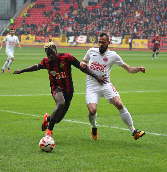 TFF 1. Lig'in 22. haftasında evinde Ümraniyespor ile 0-0 berabere kalan Eskişehirspor, ligde yaptığı son 4 maçta galibiyet yüzü göremedi.