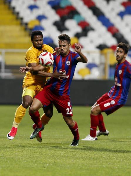 Eskişehirspor zorlu İzmir deplasmanında Altınordu ile 0-0 berabere kaldı. İşte maçtan fotoğraflar.