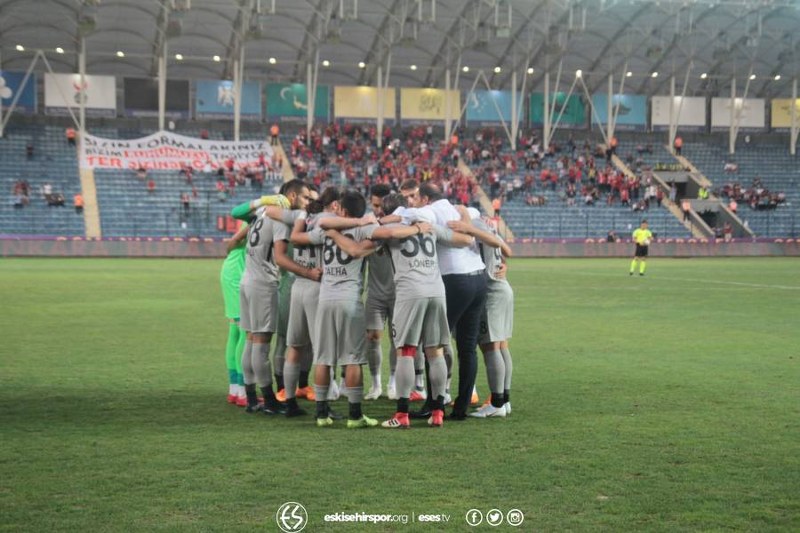 Eskişehirspor, TFF 1. Lig'de konuk olduğu Gençlerbirliği'ne 5-0 mağlup oldu