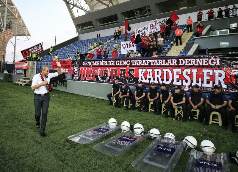 Eskişehirspor, TFF 1. Lig'de konuk olduğu Gençlerbirliği'ne 5-0 mağlup oldu