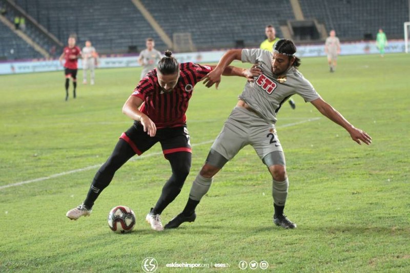 Eskişehirspor, TFF 1. Lig'de konuk olduğu Gençlerbirliği'ne 5-0 mağlup oldu