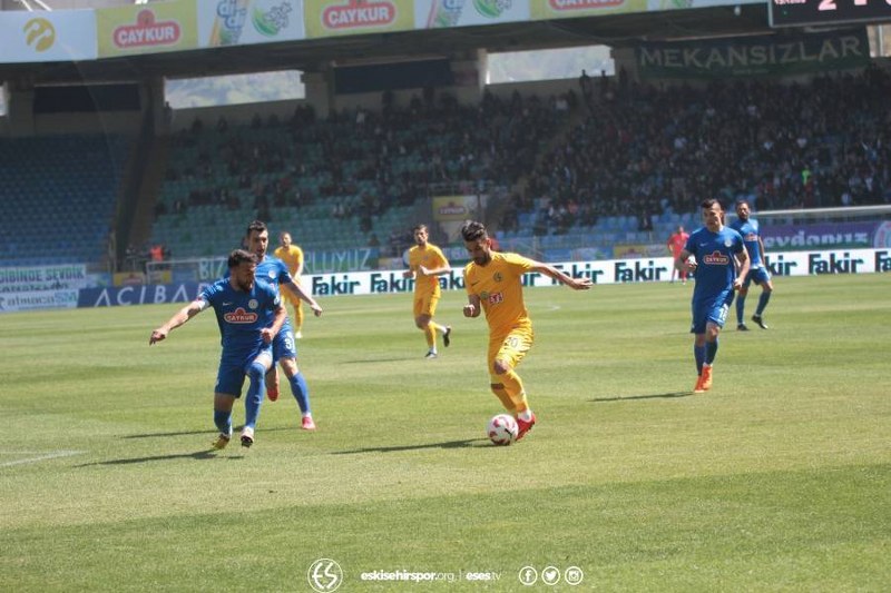 Spor Toto 1. Lig’in 30. Haftasında Eskişehirspor deplasmanda Çaykur Rizespor’a 4-1 mağlup oldu.
