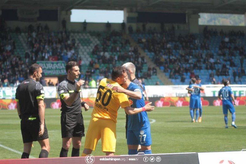 Spor Toto 1. Lig’in 30. Haftasında Eskişehirspor deplasmanda Çaykur Rizespor’a 4-1 mağlup oldu.
