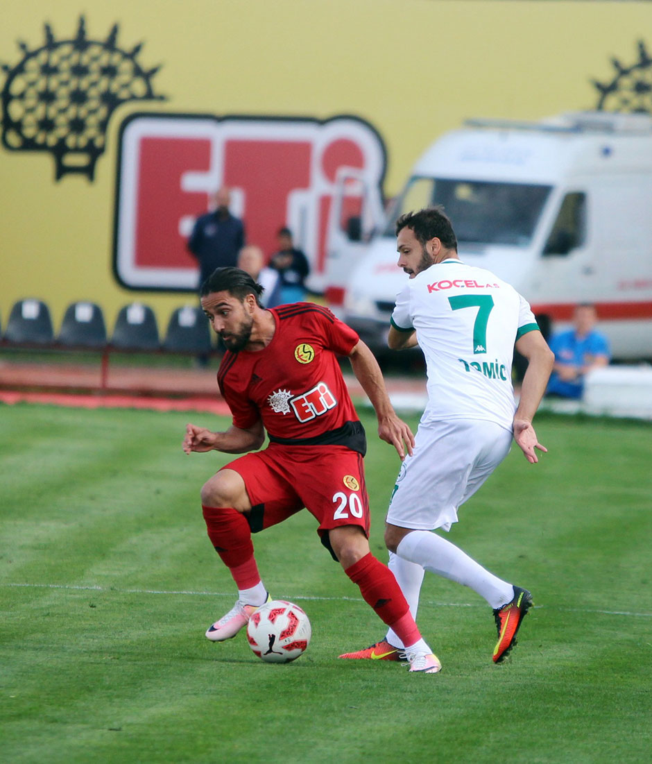 Eskişehirspor bugün Giresunspor karşısında 1-0 galip ayrılarak namağlup ünvanını korudu.