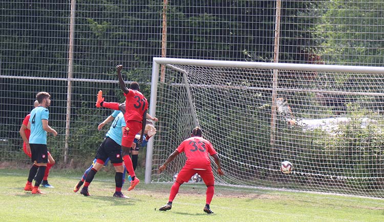 Bolu’da, kamp çalışmalarını sürdüren Spor Toto 1. Lig takımlarından Eskişehirspor, Hacettepe ile oynadığı ilk hazırlık maçında sahadan 4-2 galip ayrıldı. 