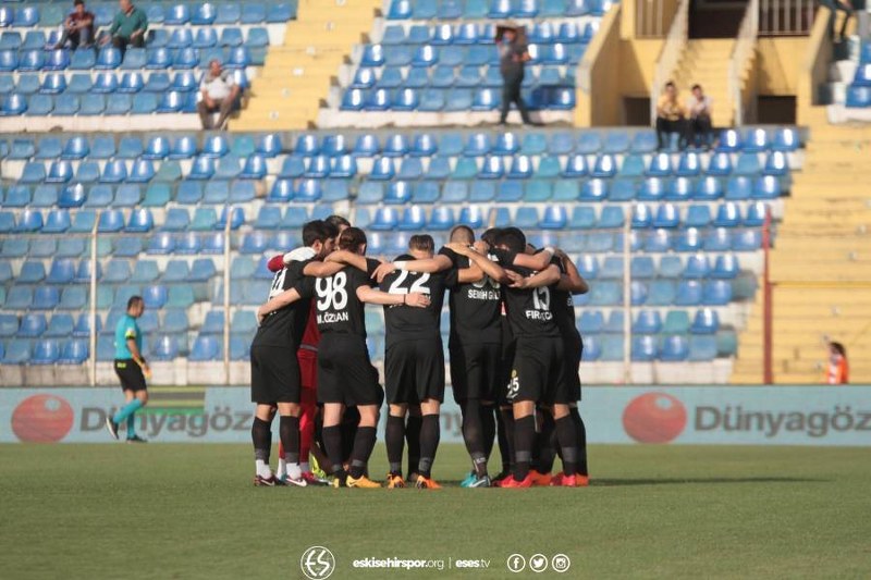 Eskişehirspor,  2017-18 sezonu Spor Toto 1 Lig kapanış maçında Eskişehirspor Adanaspor'u 3-0 yendi.
