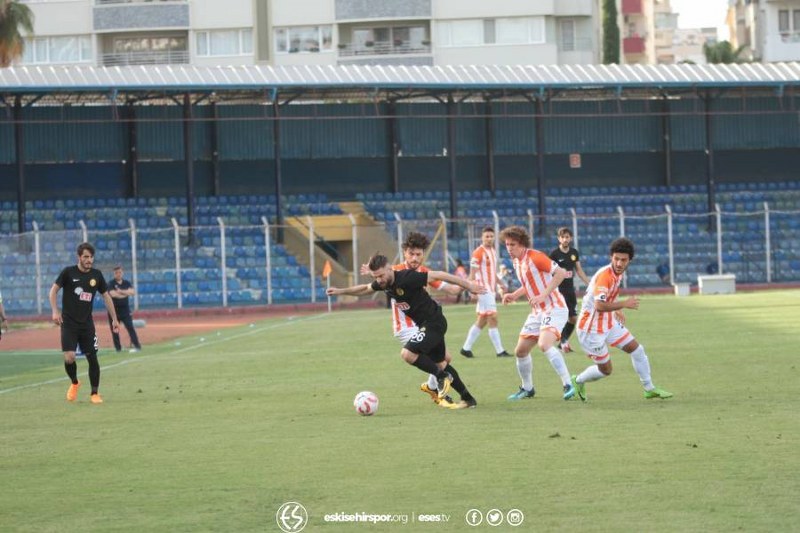 Eskişehirspor,  2017-18 sezonu Spor Toto 1 Lig kapanış maçında Eskişehirspor Adanaspor'u 3-0 yendi.
