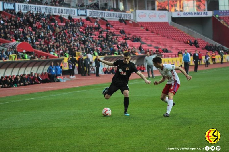 Spor Toto 1. Lig'in 27. haftasında Eskişehirspor, Altınordu'ya 4-2 mağlup oldu. Maçta takımımızın iki golünü de Semih Şentürk kaydetti.
