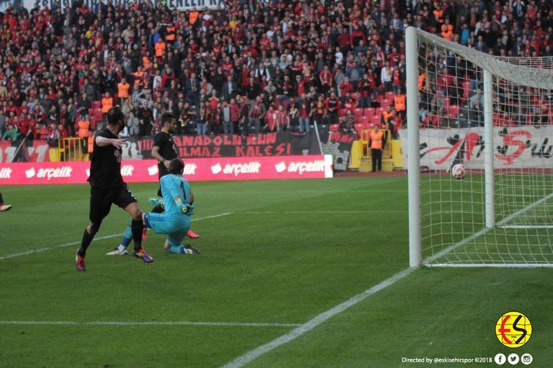 Spor Toto 1. Lig'in 27. haftasında Eskişehirspor, Altınordu'ya 4-2 mağlup oldu. Maçta takımımızın iki golünü de Semih Şentürk kaydetti.
