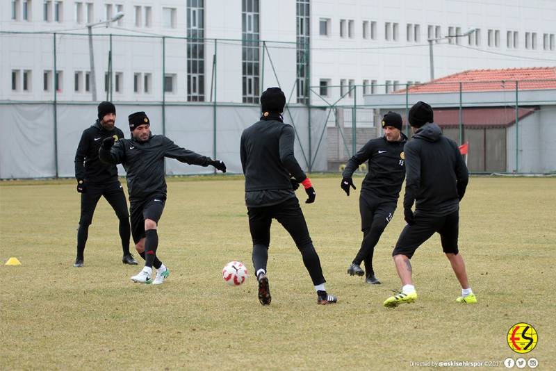 Takımımız, TFF 1.Lig’in 17.haftasında karşılaşacağımız, Adanaspor A.Ş maçı hazırlıklarına, Vali Hanefi Demirkol tesislerimizde gerçekleşen antrenman ile devam etti.