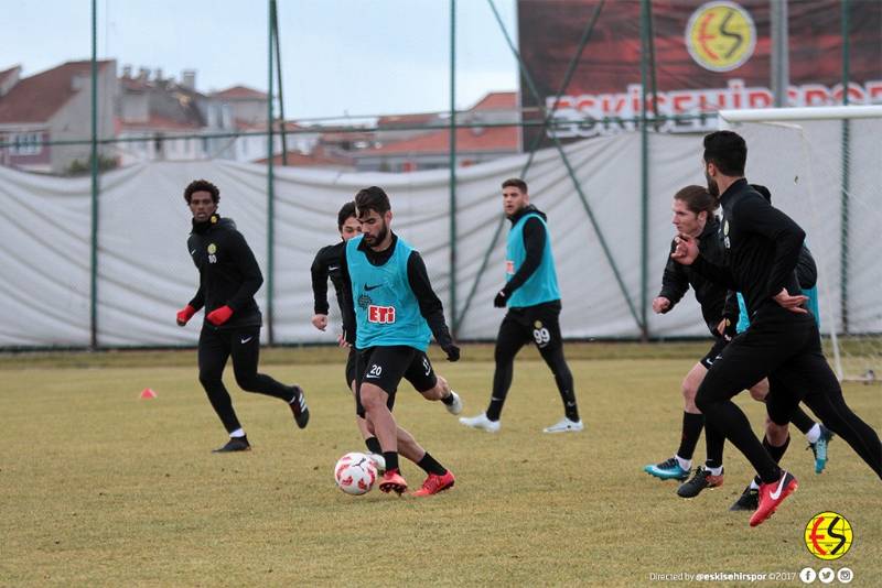 Takımımız, TFF 1.Lig’in 17.haftasında karşılaşacağımız, Adanaspor A.Ş maçı hazırlıklarına, Vali Hanefi Demirkol tesislerimizde gerçekleşen antrenman ile devam etti.