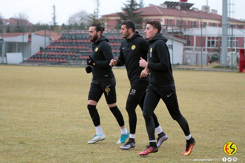 Takımımız, TFF 1.Lig’in 17.haftasında karşılaşacağımız, Adanaspor A.Ş maçı hazırlıklarına, Vali Hanefi Demirkol tesislerimizde gerçekleşen antrenman ile devam etti.